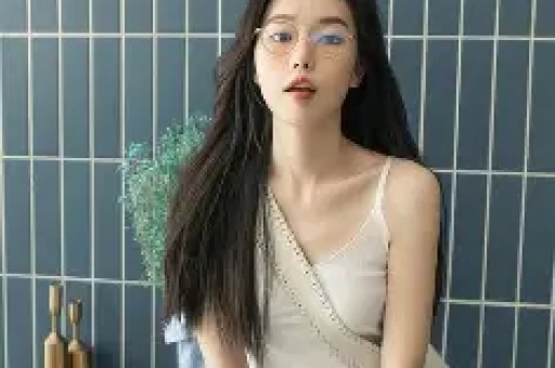 山寨汪小菲和翻版大S直播连麦模拟夫妻间拌嘴还当众要床垫